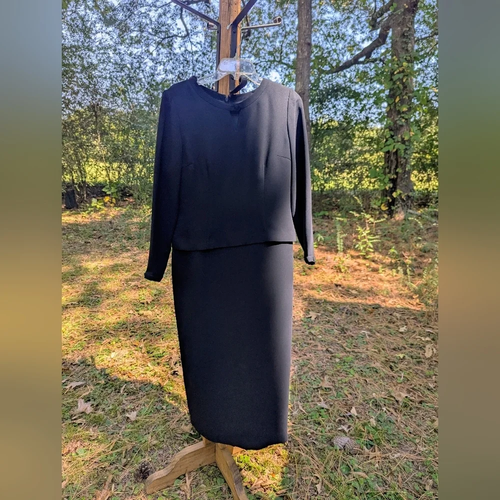 Vintage Maggy London Petites Black Dress With Arm Pads